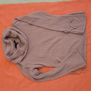 Pink sweater with silver threading